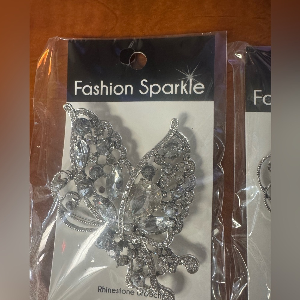 2 Silver Rhinestone Brooch - Picture 2 of 6